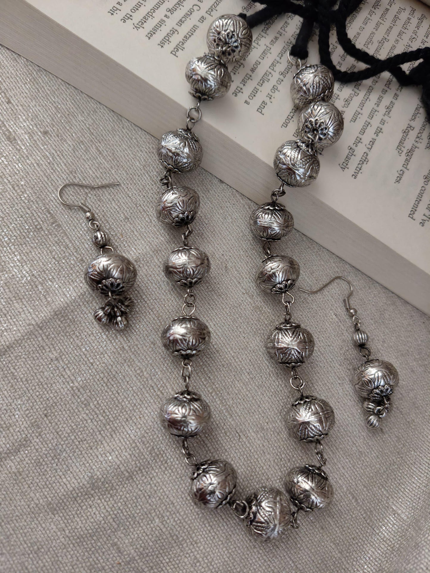 Avaiya Round Necklace set partywear casual necklace set