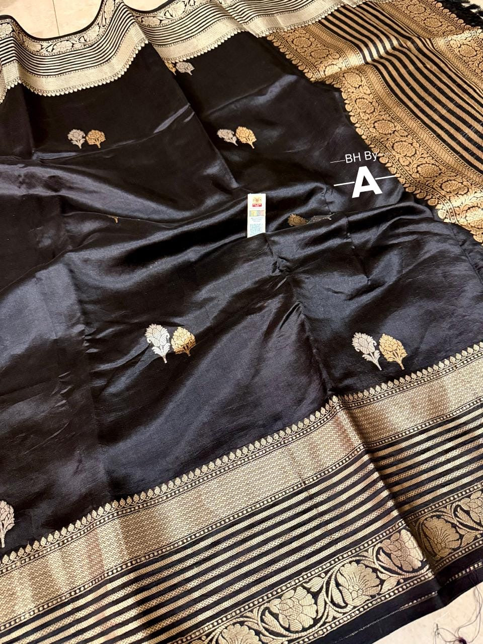 Black premium kadwa saree Katan silk saree Indian sarees blouse