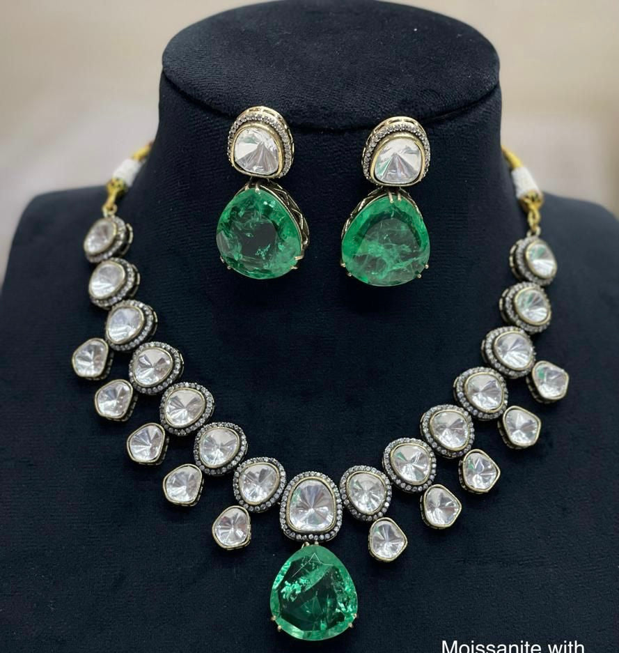 Lihana handmade Kundan set