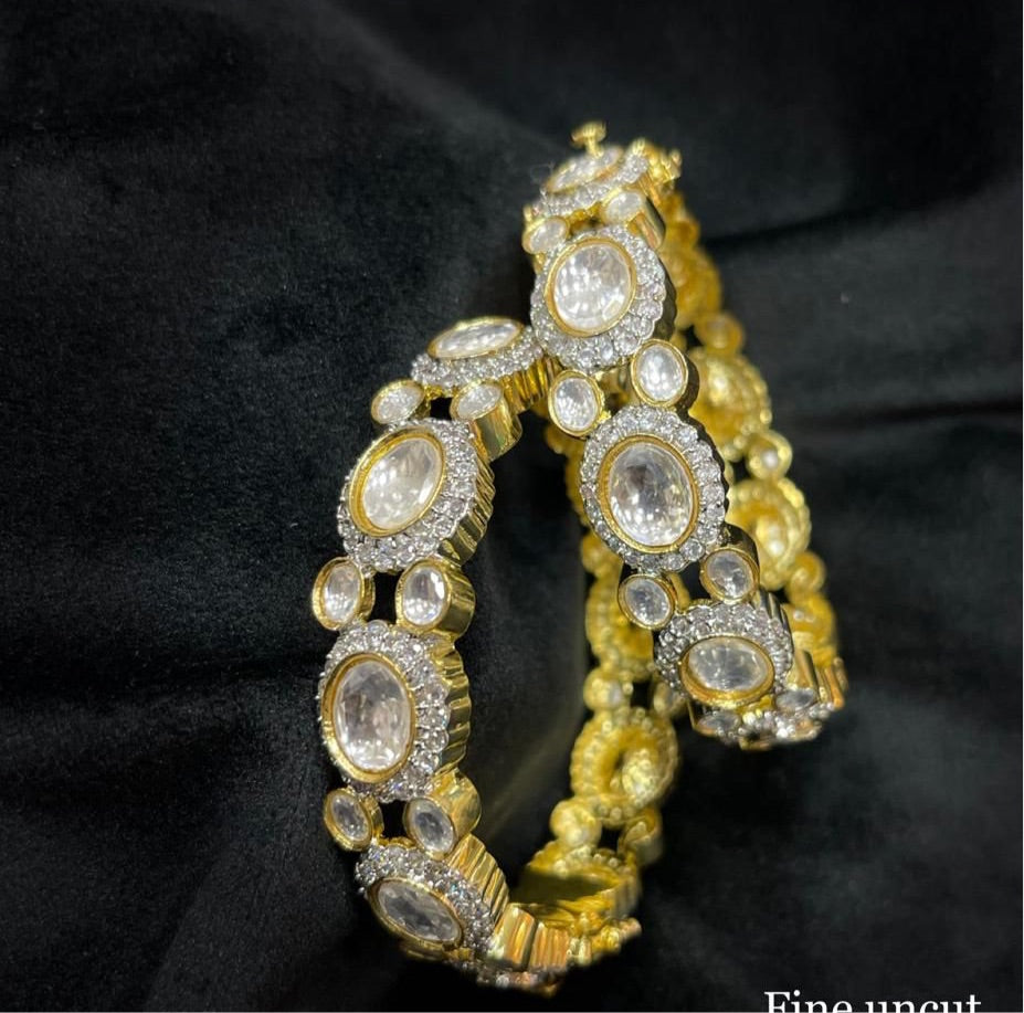 Vanesha Victorian Kundan bangle