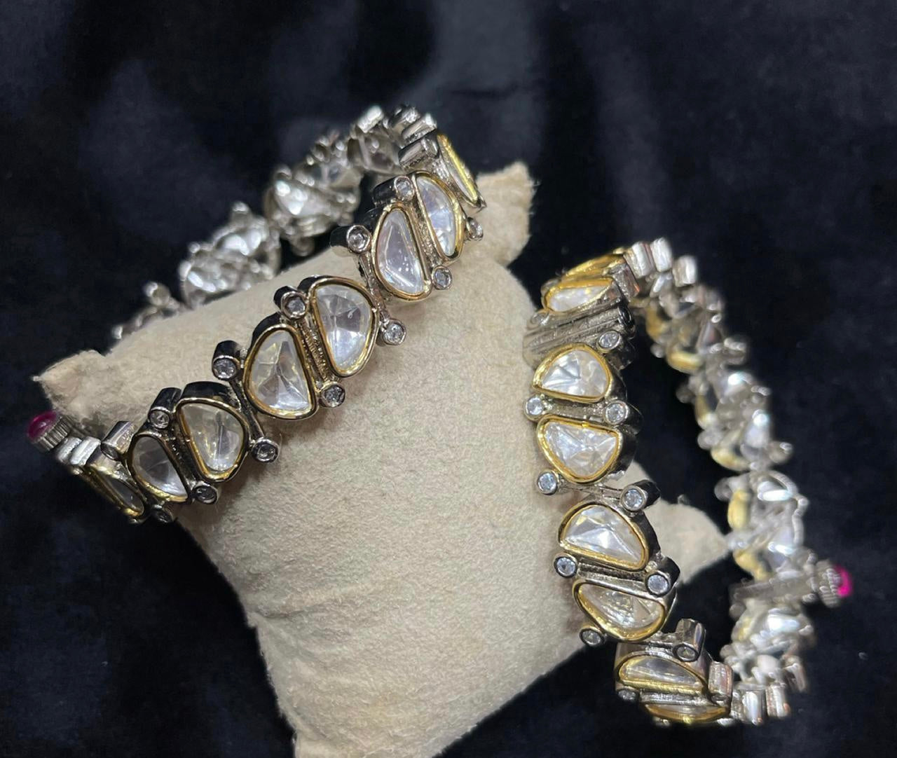 Revi Kundan Victorian bangle