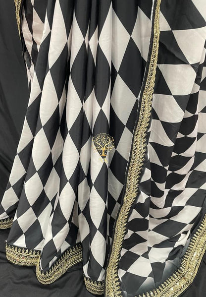 Hafisa geometric inspired beautiful trendy saree