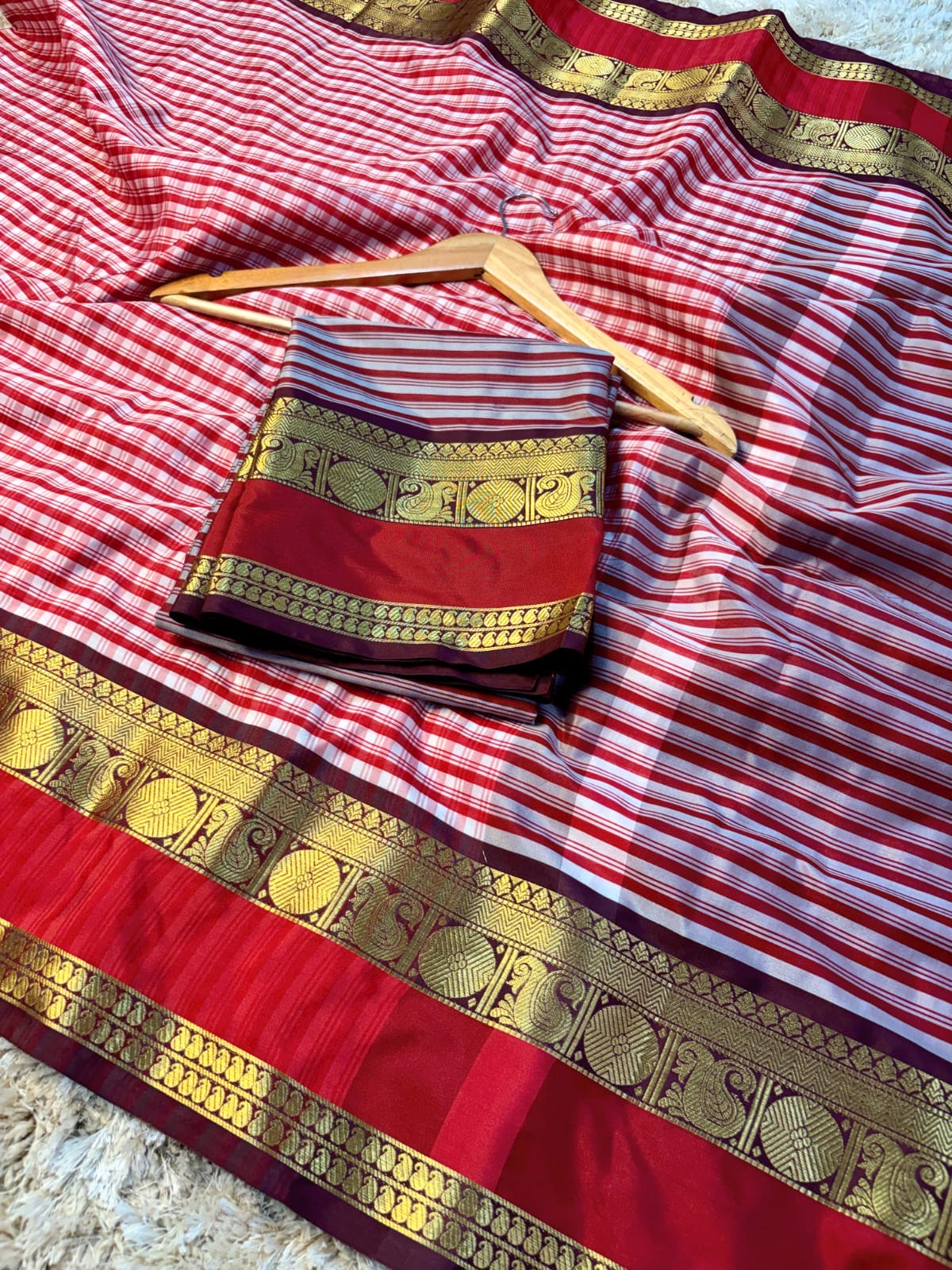 Gadwal silk saree check saree handloom sari blouse Bengali sarees