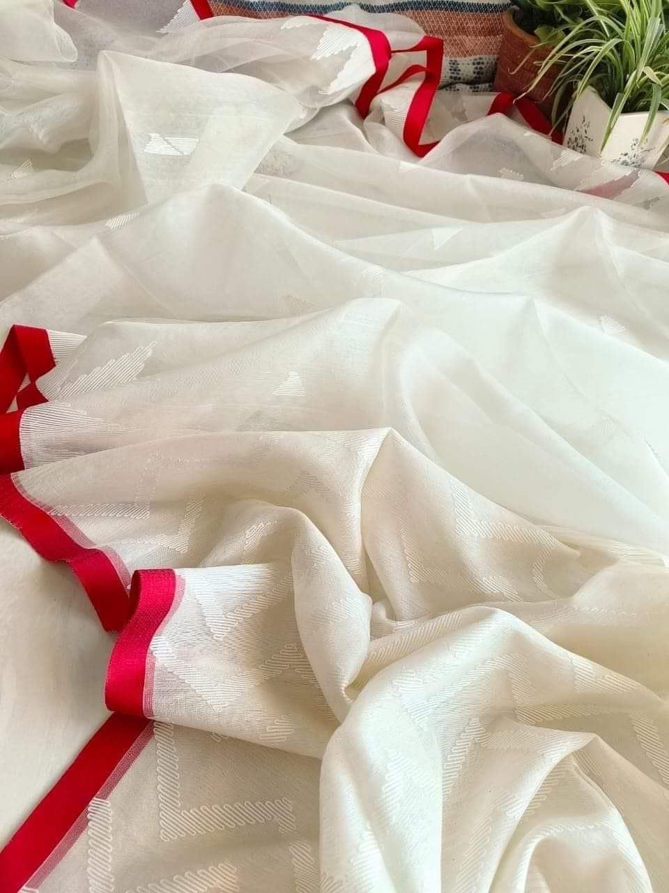 Pujor inspired women saree Indian sari