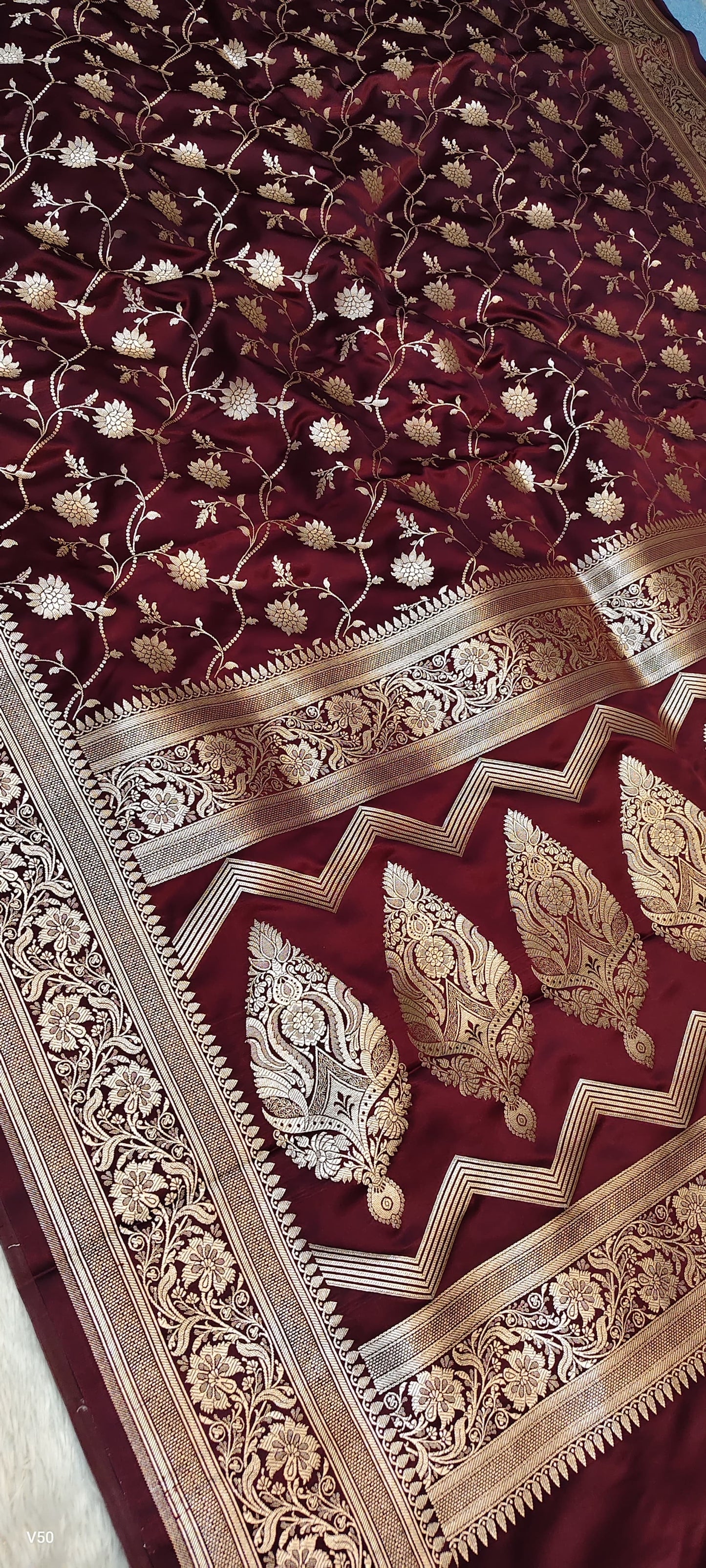 Khaddi banarsi saree handwoven sari blouse