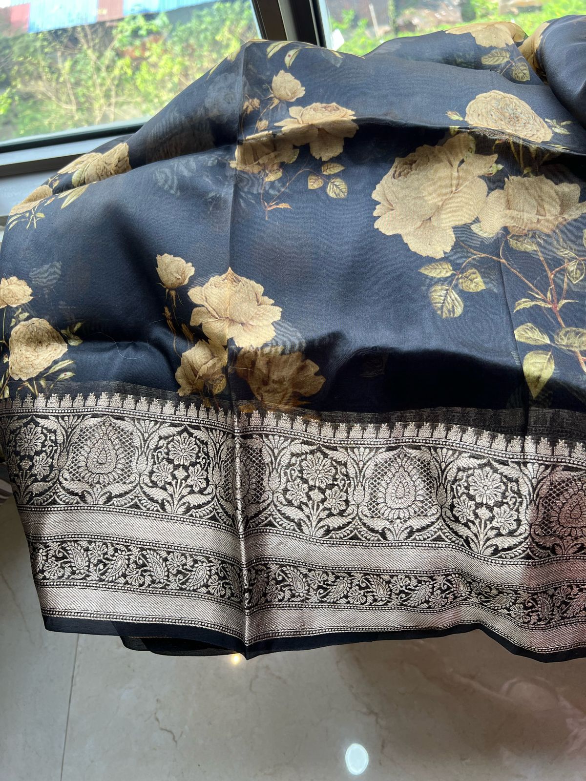 Vimisha organza saree floral saree party wear sari blouse