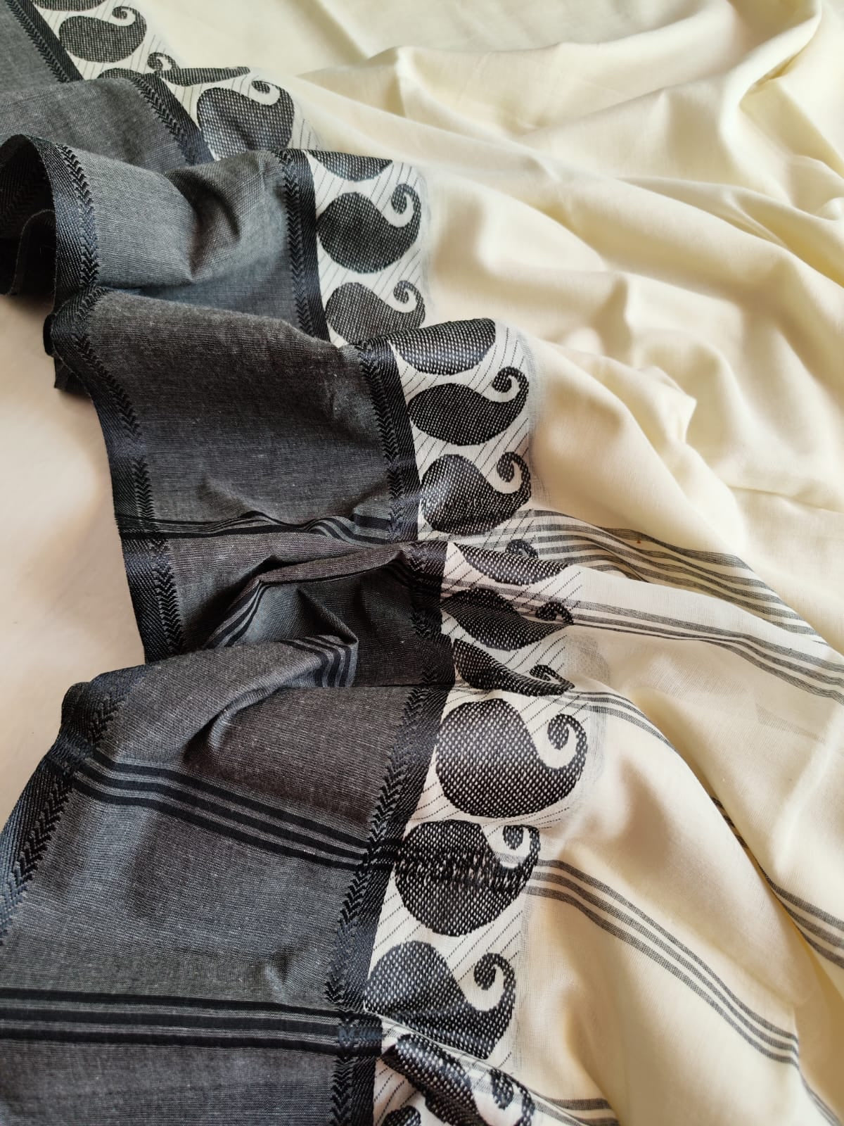 Mahii Bengal cotton handwoven saree