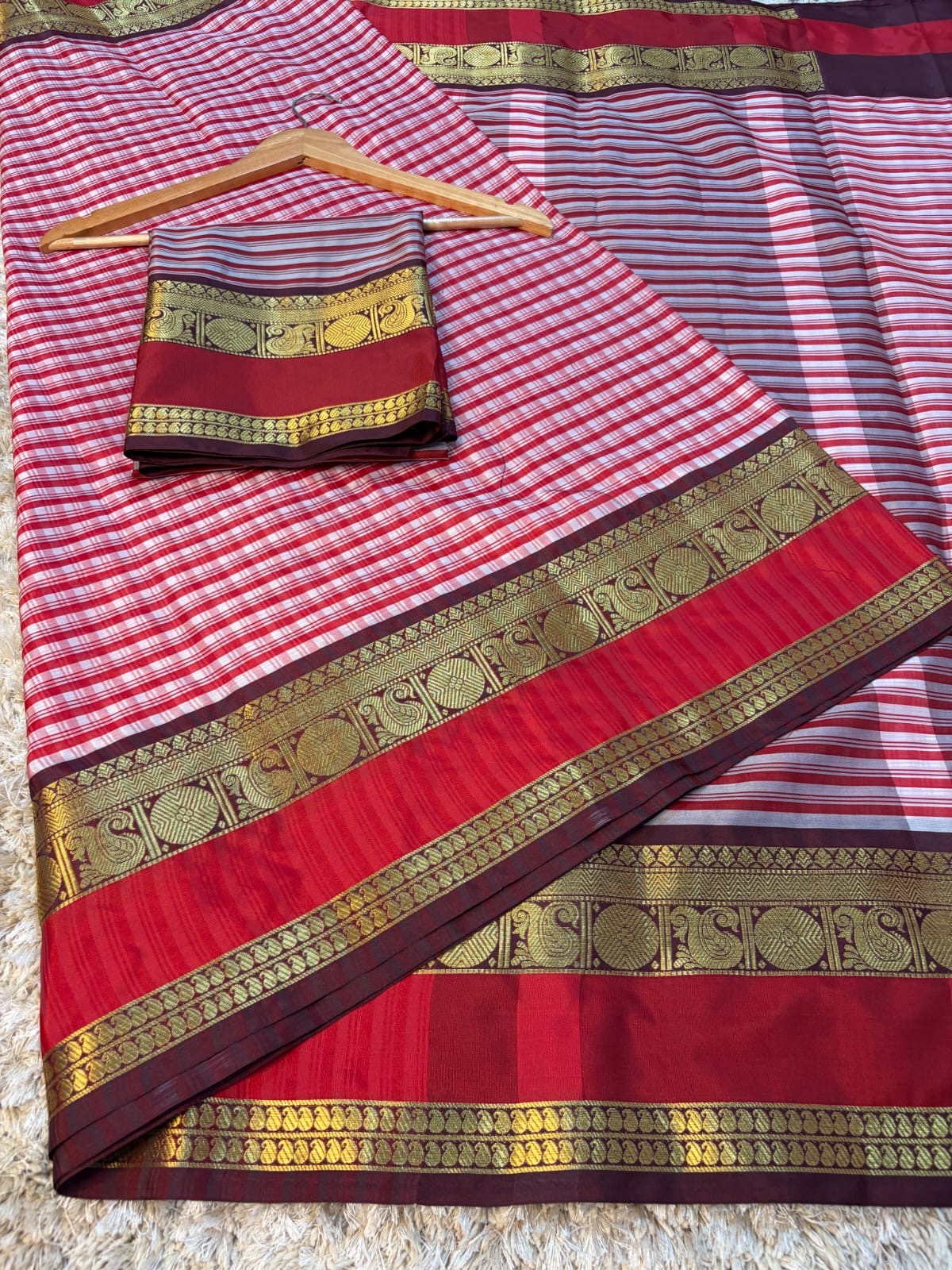 Gadwal silk saree check saree handloom sari blouse Bengali sarees