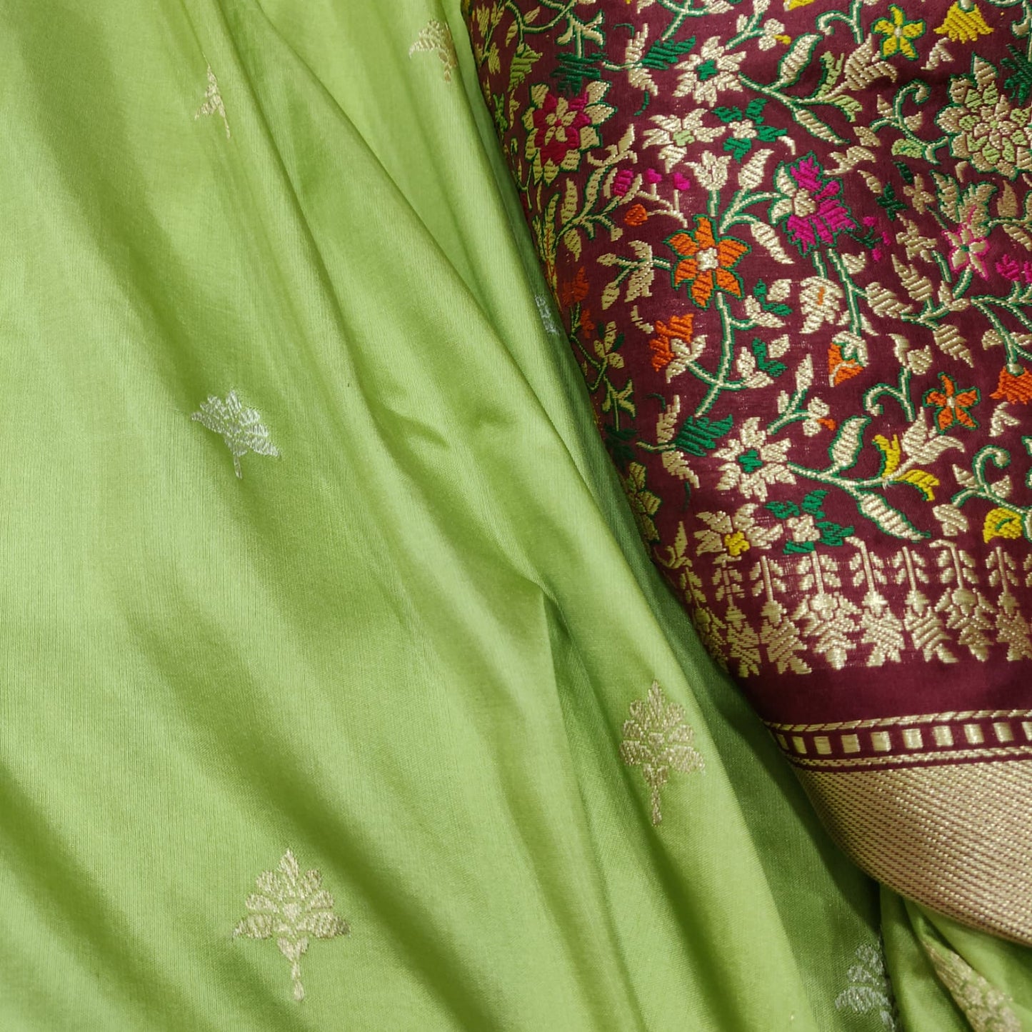 Vintage Banarsi soma Rupa silk saree