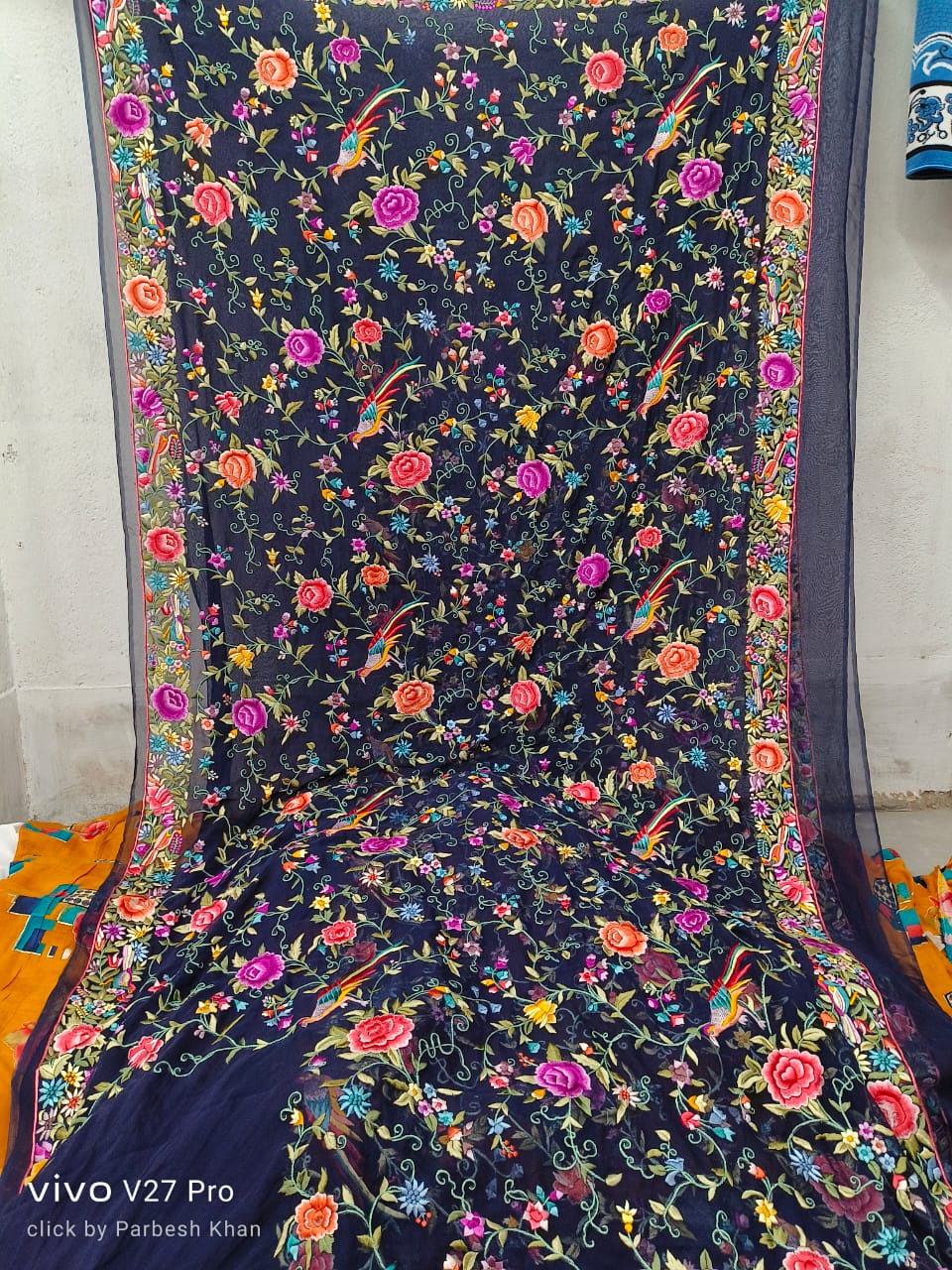 Lavita authentic Parsi Gara sari