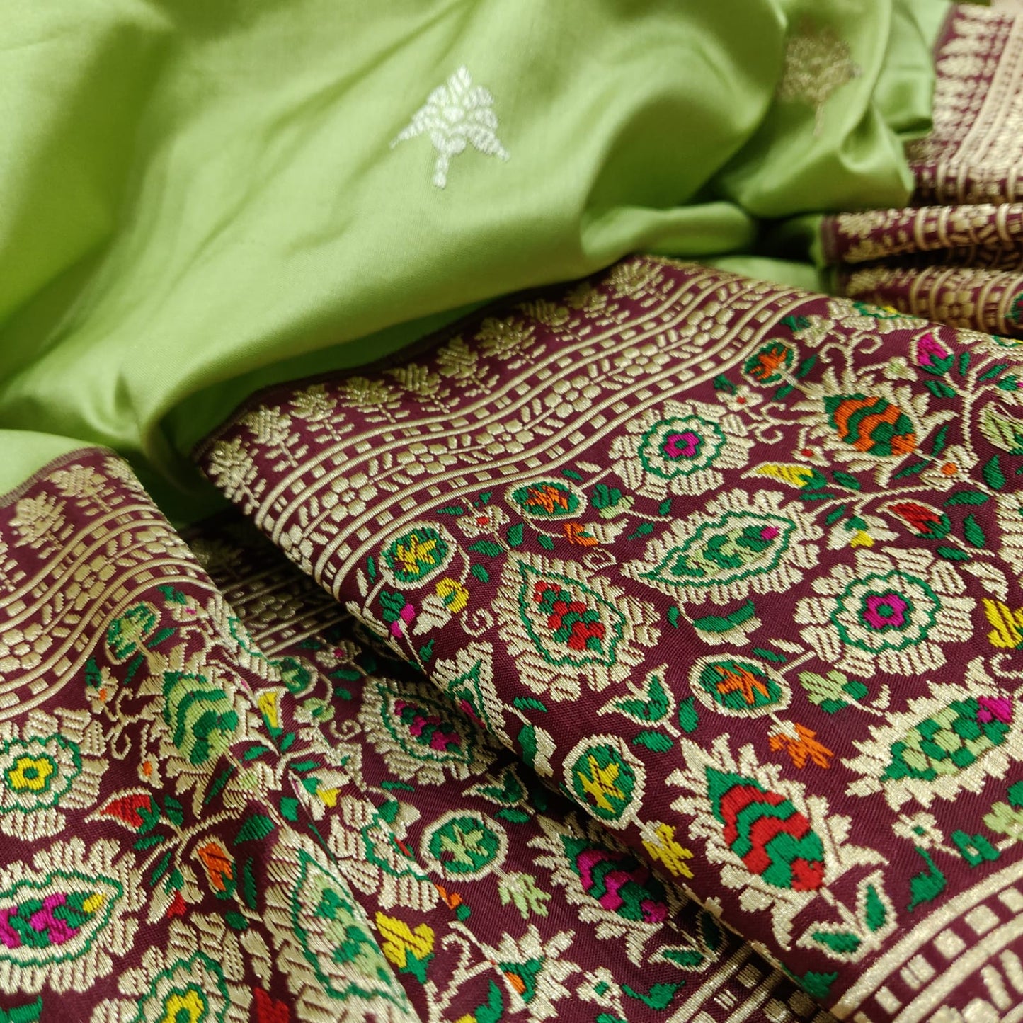 Vintage Banarsi soma Rupa silk saree