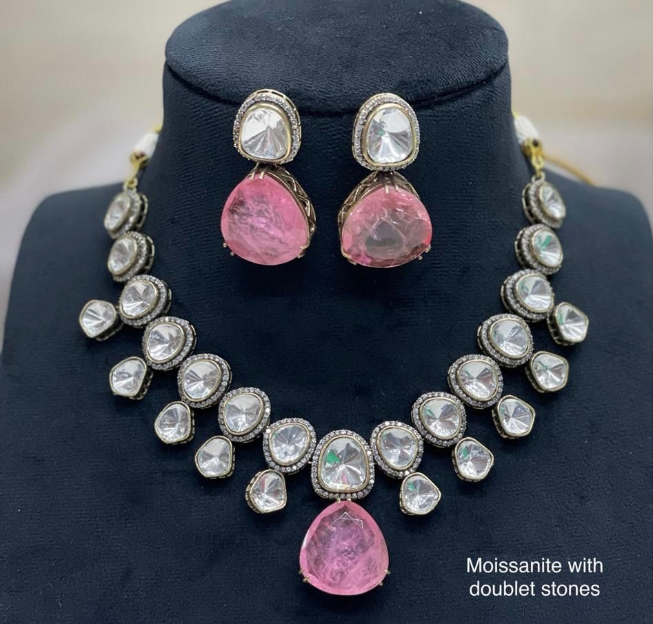 Lihana handmade Kundan set