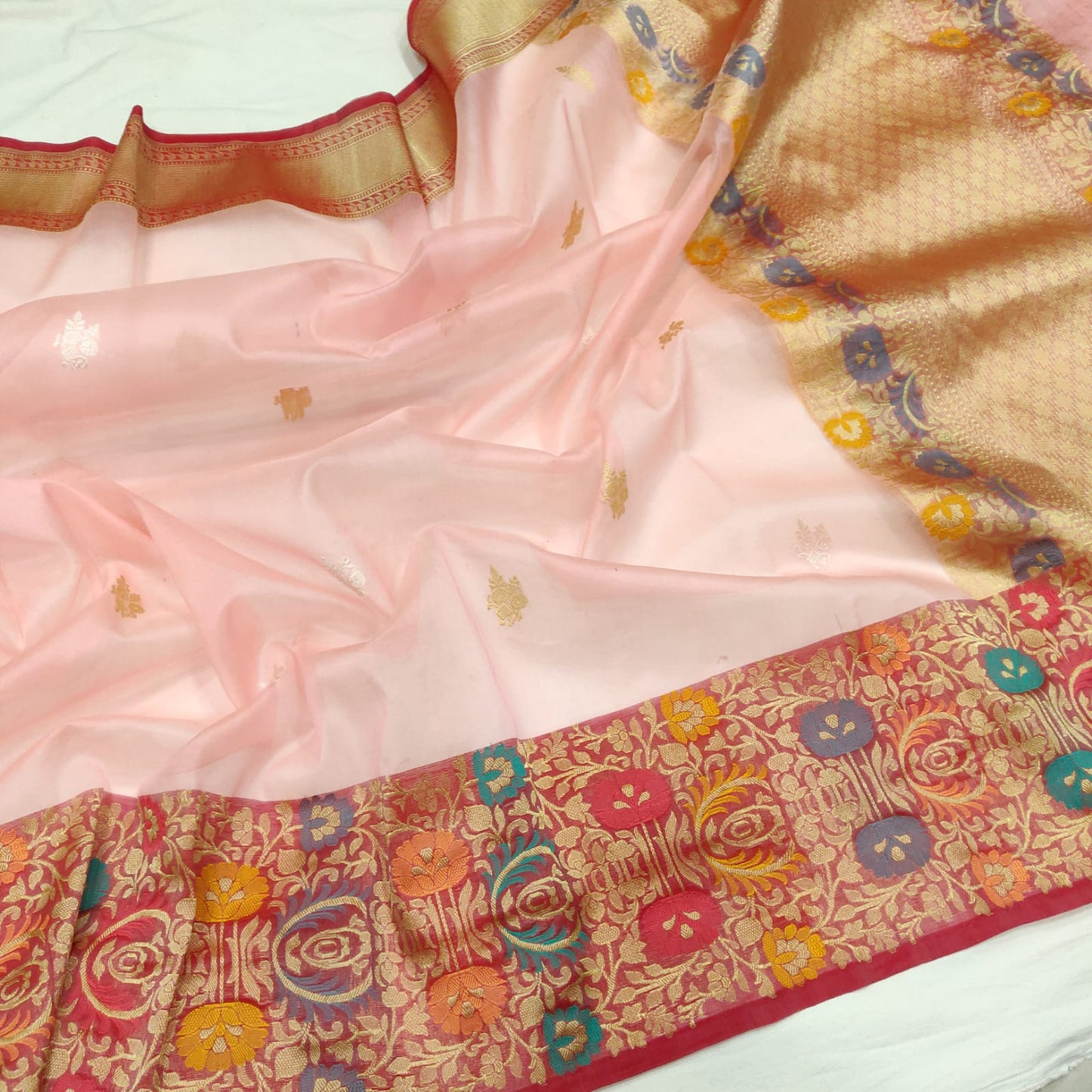 Rajwada kora handwoven kadwa saree