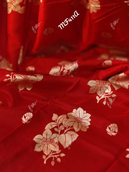 Elegant beautiful crepe saree