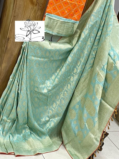 Arvika Moonga banarsi saree