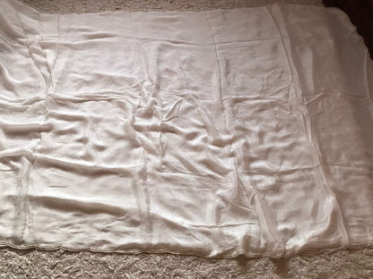 White beauty crepe saree
