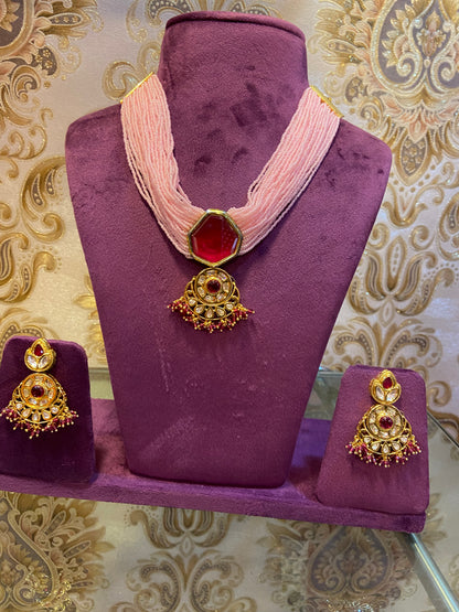 Ranika pearl set