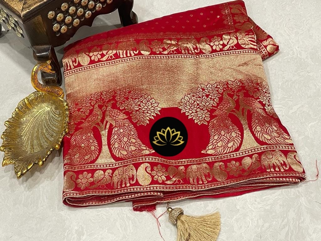 Weaving motifs banarsi saree
