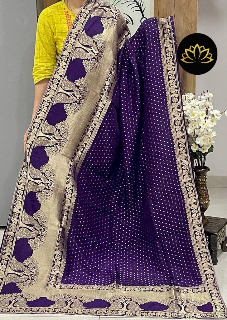 Weaving motifs banarsi saree