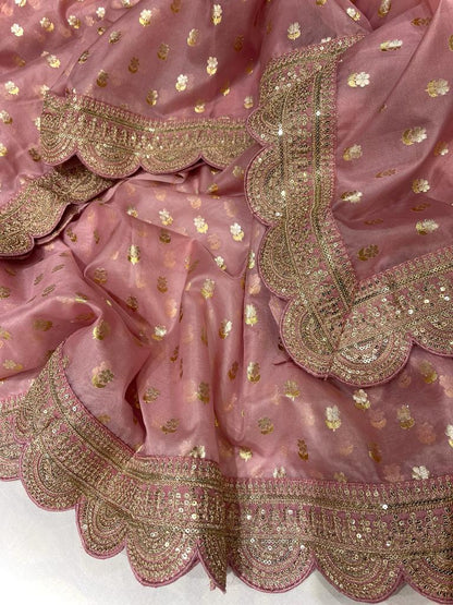 Scalloped weaving organza saree