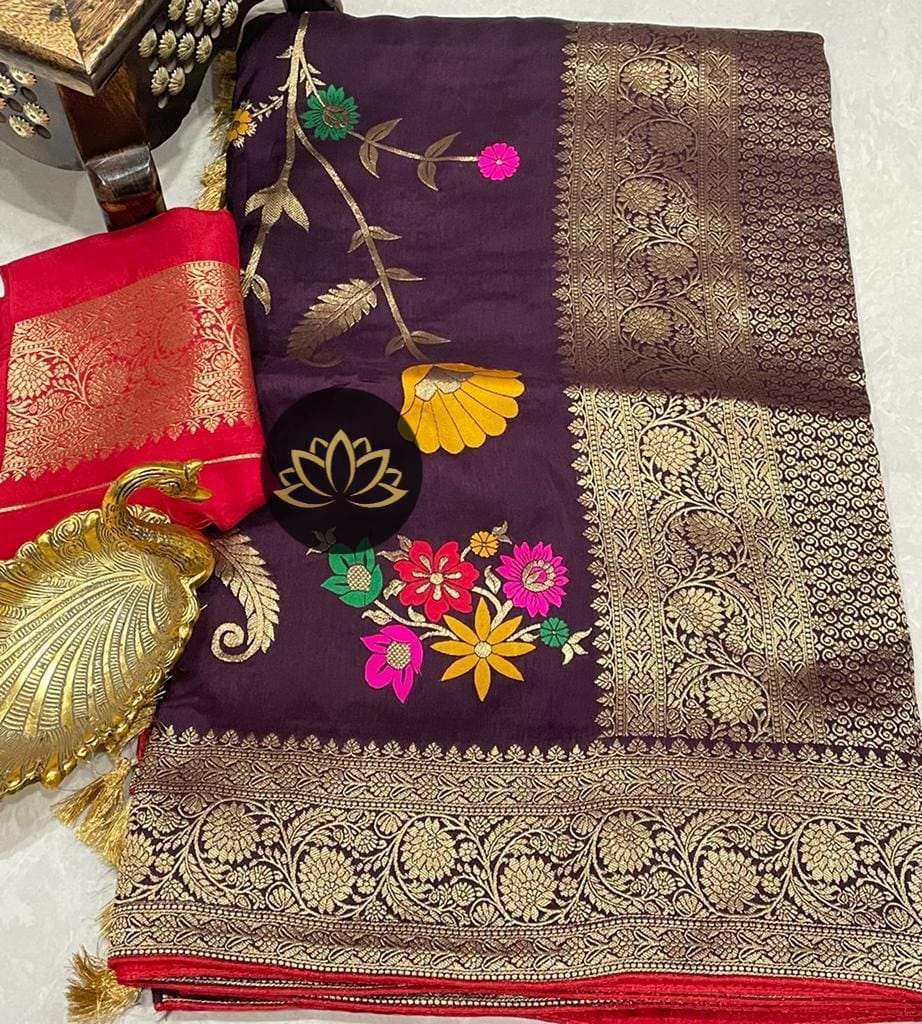Mavika Moonga banarsi saree