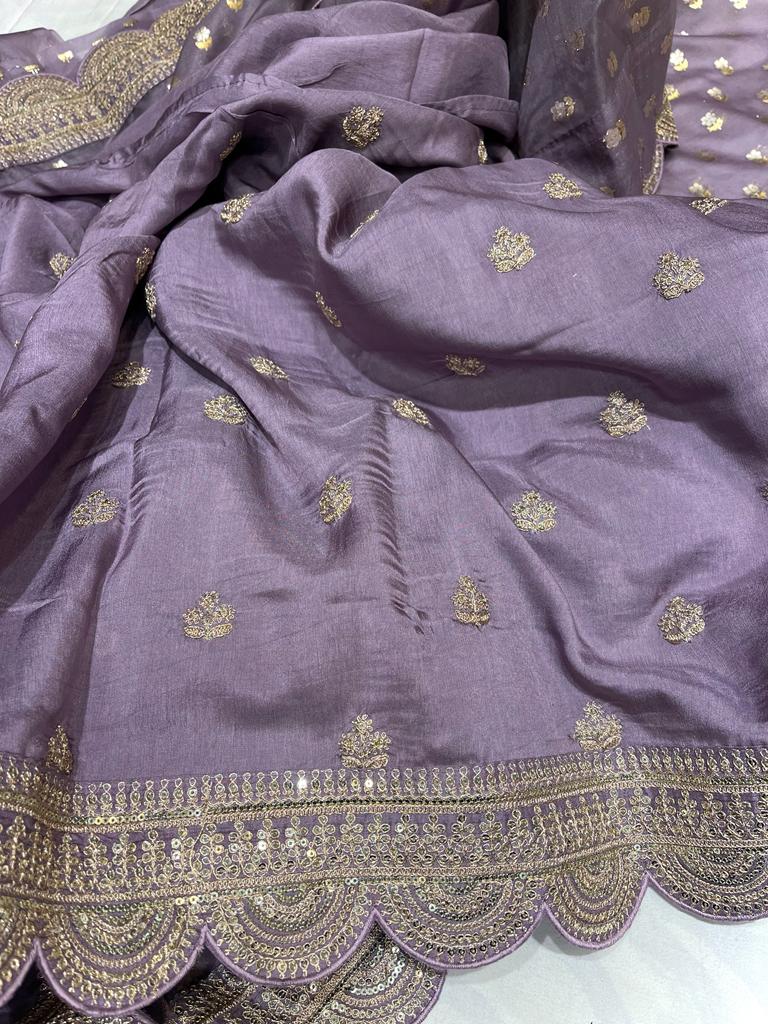 Scalloped weaving organza saree