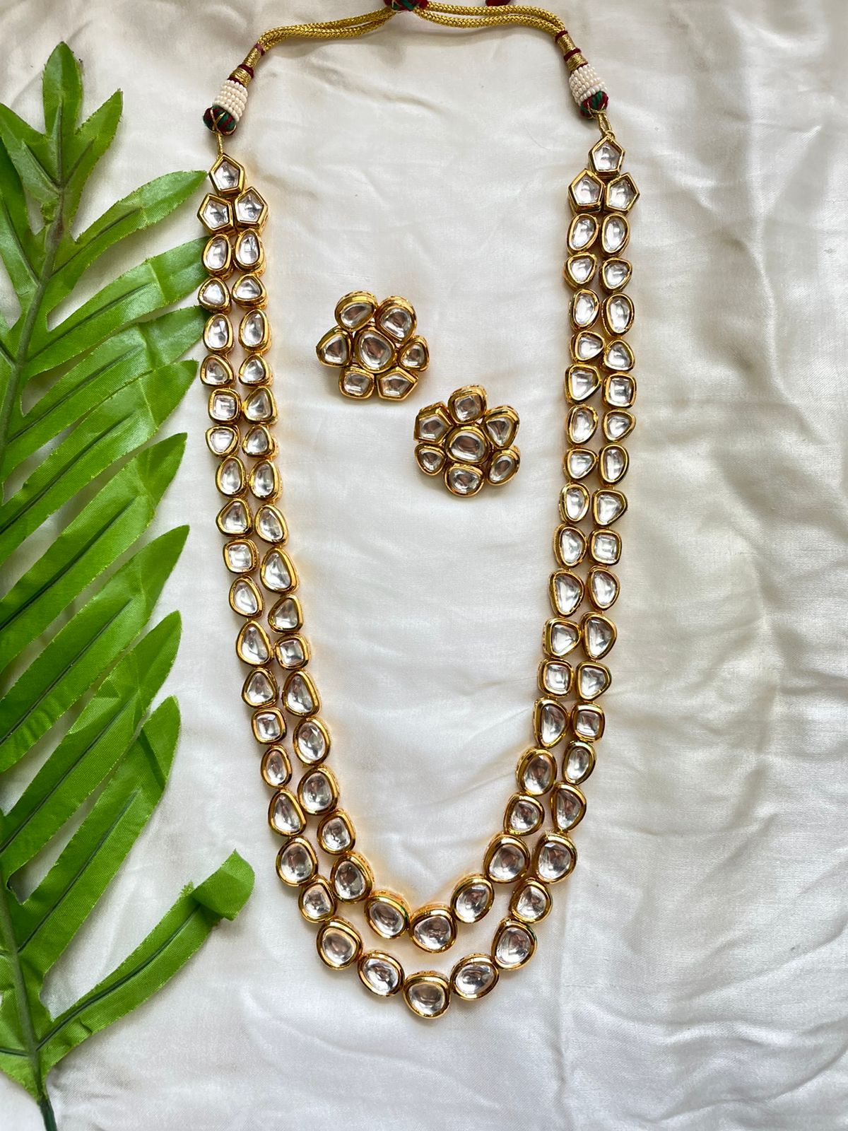 Anika Kundan necklace set