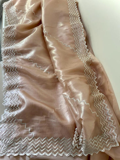 Kinisha tissue saree