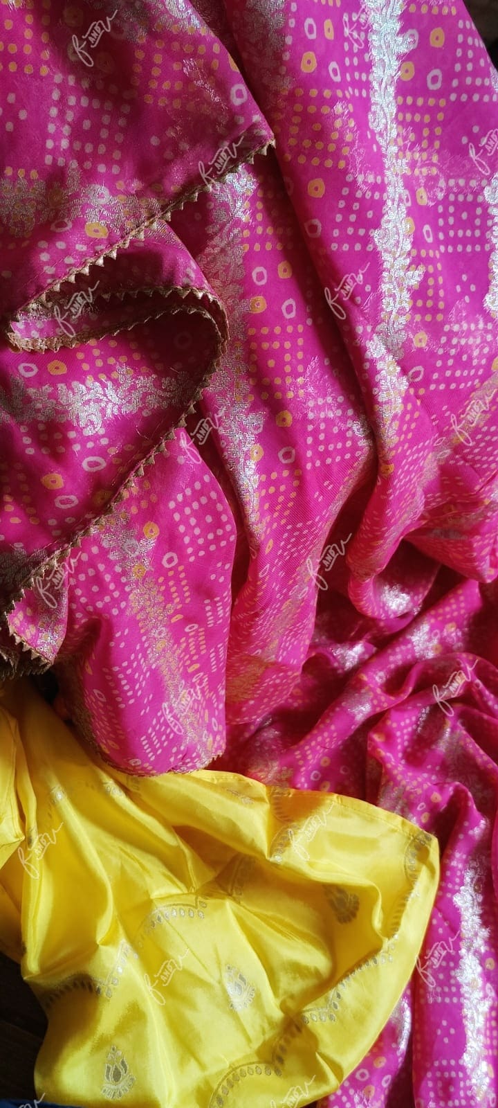 Bandhej lehariya chiffon saree