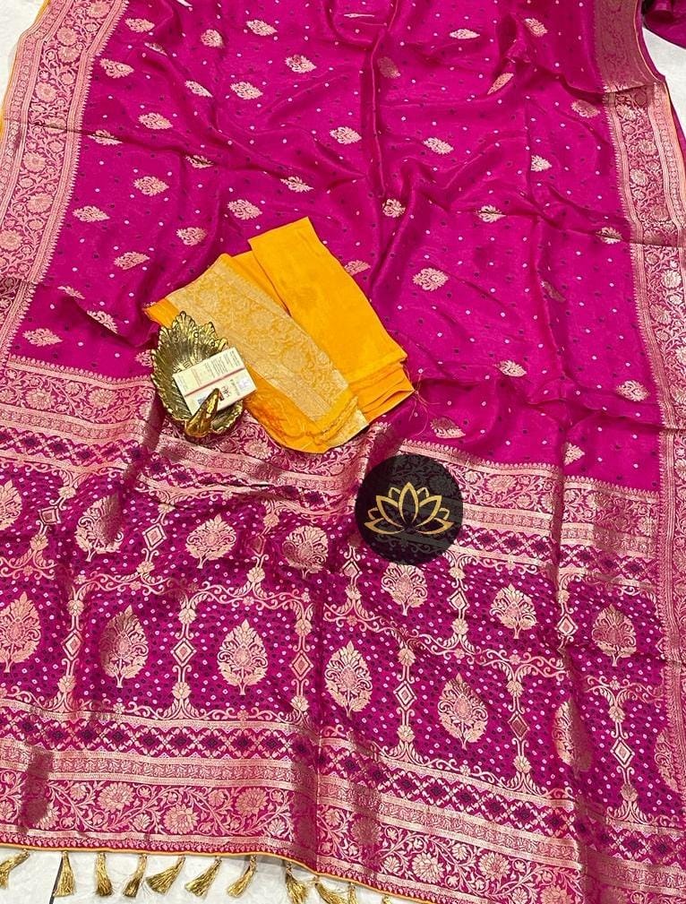Banarsi moonga saree