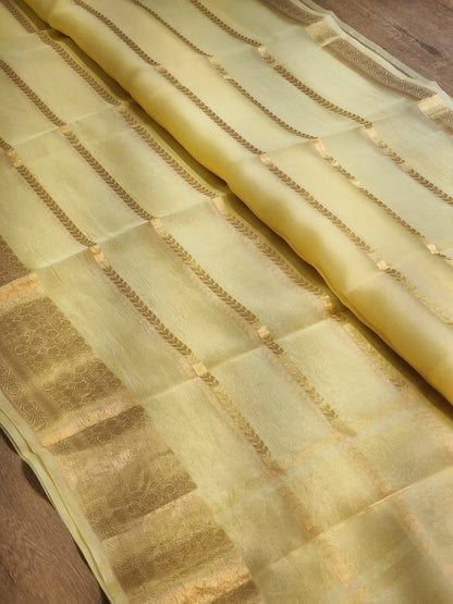 Banarsi kora saree