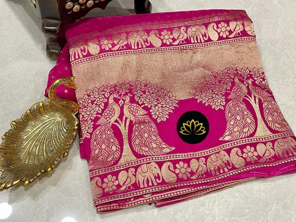 Weaving motifs banarsi saree