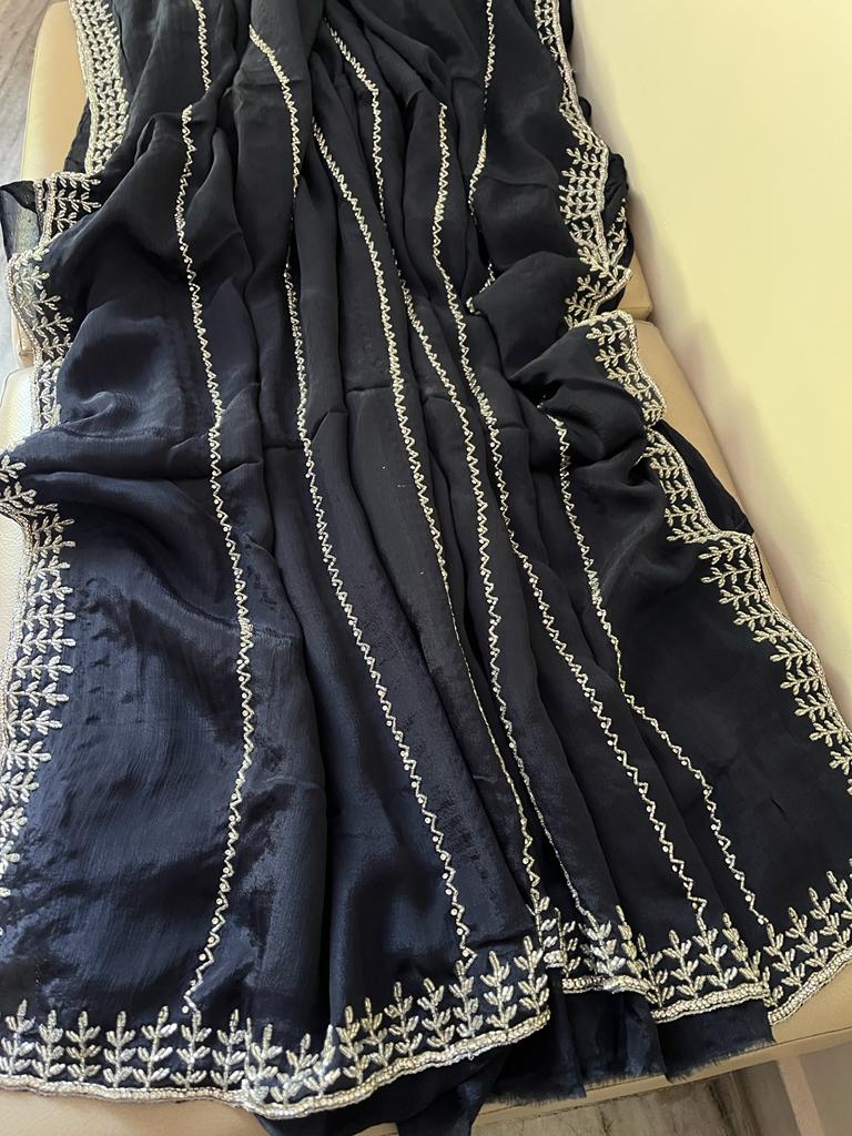 Naveli crepe kat Dana saree