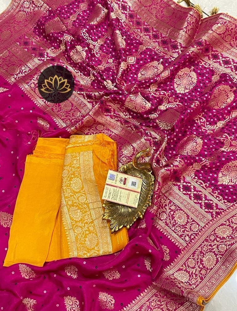 Banarsi moonga saree