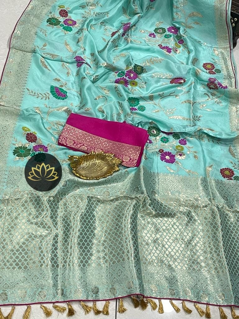 Mavika Moonga banarsi saree
