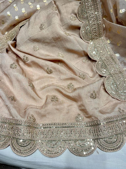 Scalloped weaving organza saree