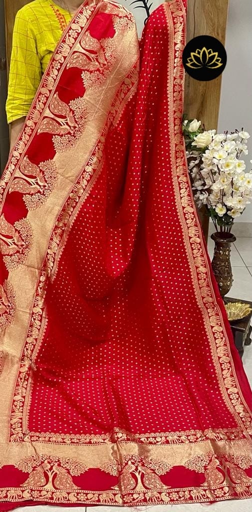 Weaving motifs banarsi saree