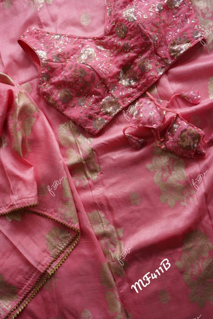 Elegant beautiful crepe saree