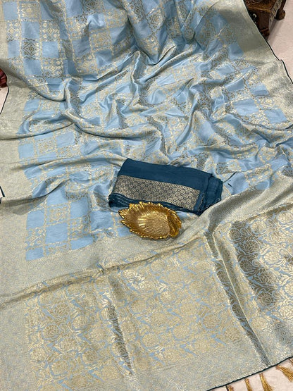 Dolika banarsi moonga saree