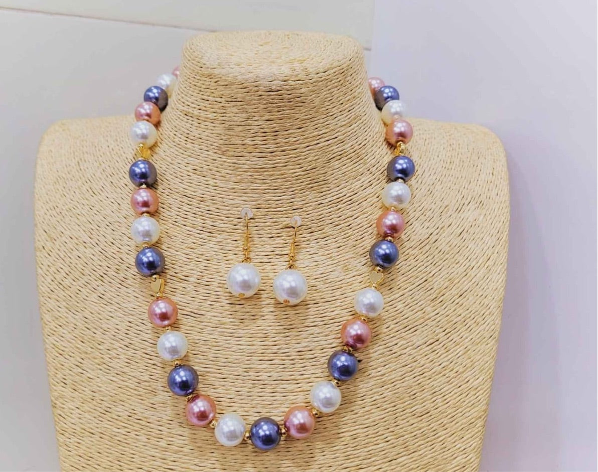 Sinika Pearl necklace set