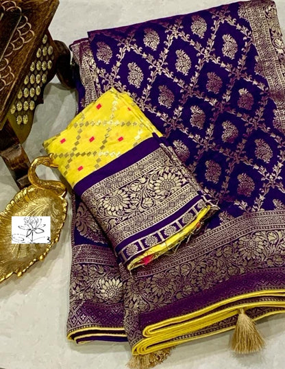 Arvika Moonga banarsi saree